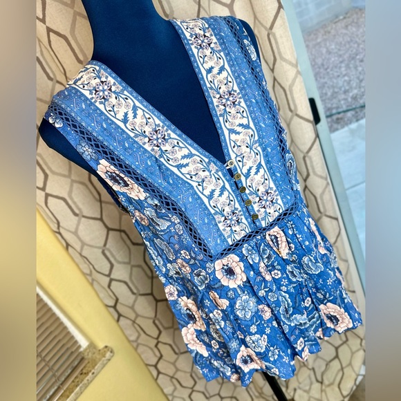 EUC Spell & the Gypsy Collective Navy Blue Zahara Sleeveless Blouse - Picture 8 of 16